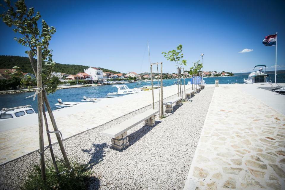 Modern Apartments Day Sibenik Exterior photo