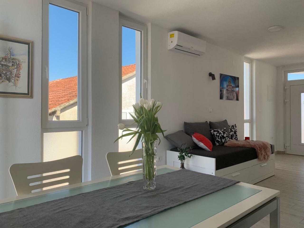 Modern Apartments Day Sibenik Exterior photo